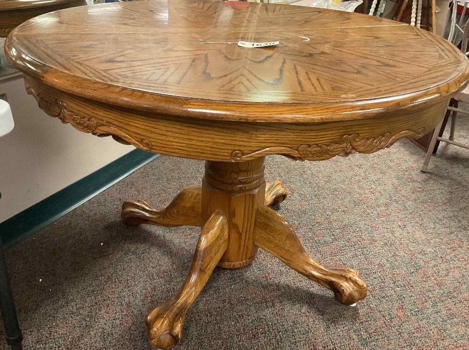 Oak Dining Table w/5 Chairs
