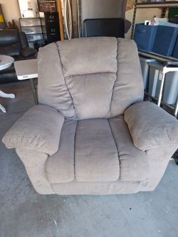 Oversized Beige Recliner
