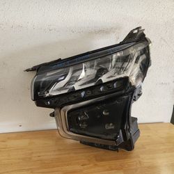 2021 2022 2023 2024 Chevrolet Chevy Tahoe Suburban Headlight Part B