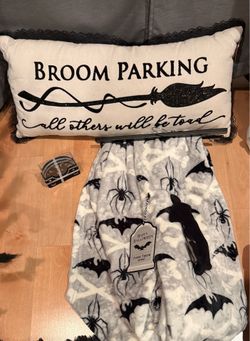 New 🎃🧙 Extra Large Pillow & Blanket/Sleep Mask & Coaster Set