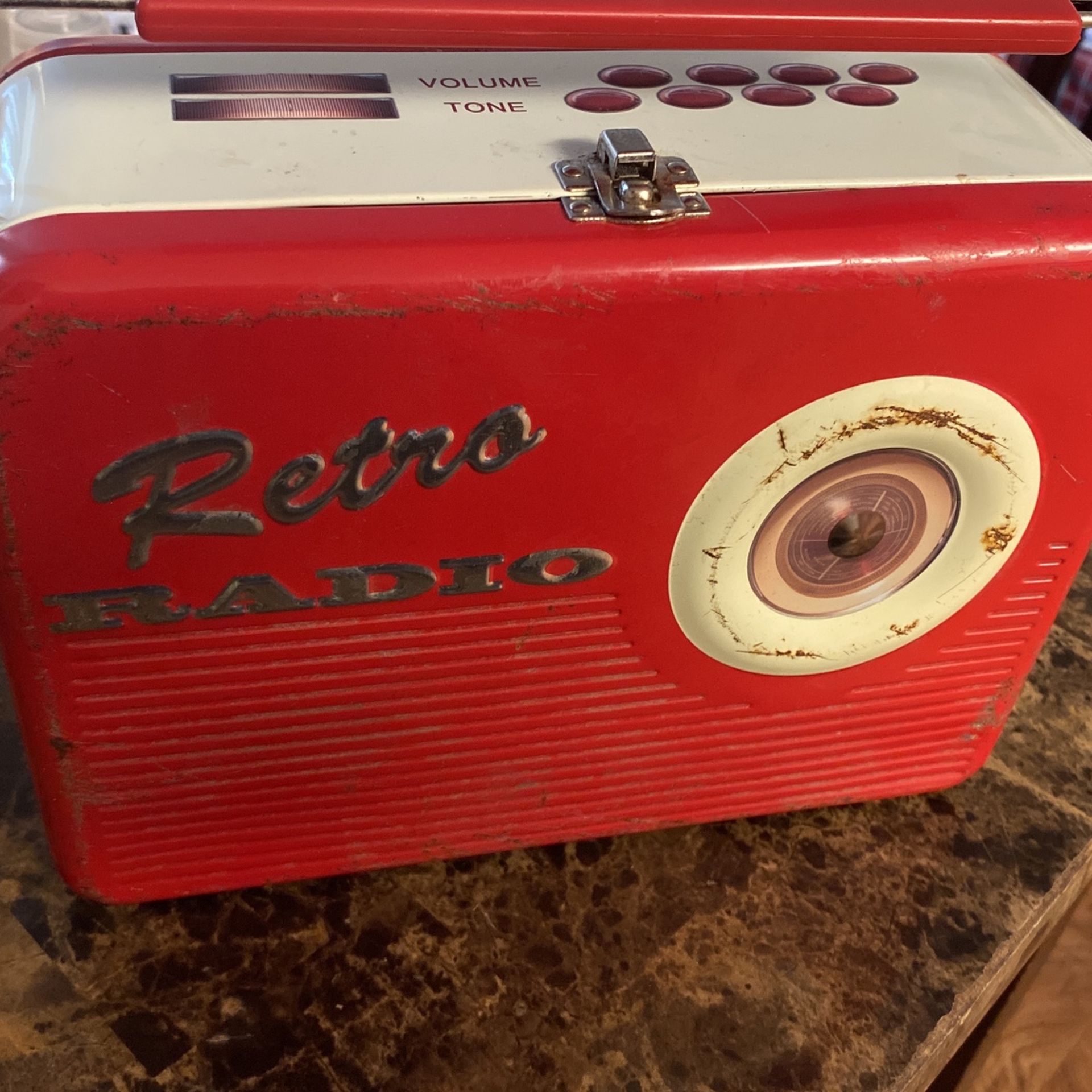 Retro Radio Lunchbox The Silver Crane Company Limited