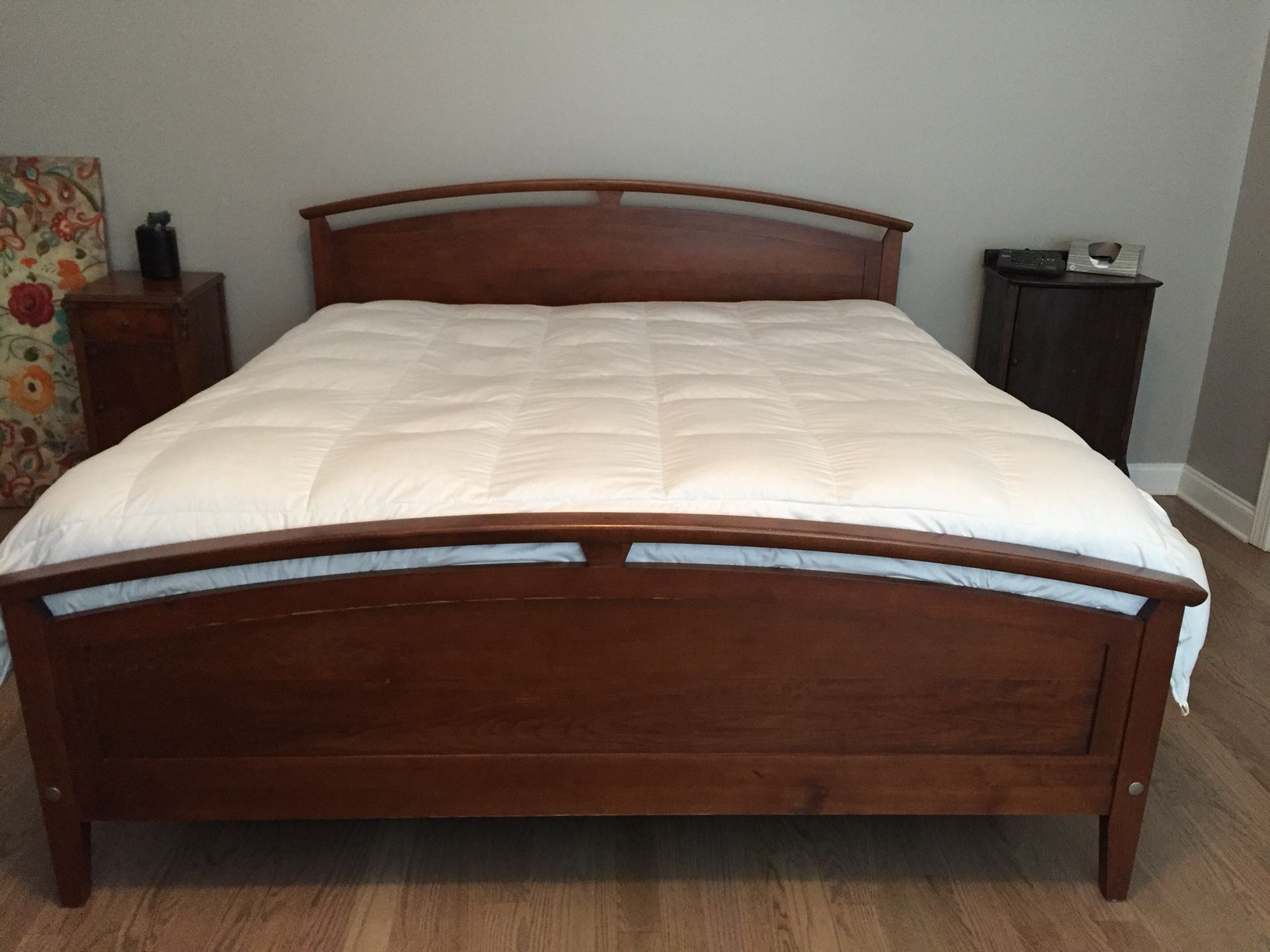 Ethan Allen king size bed frame