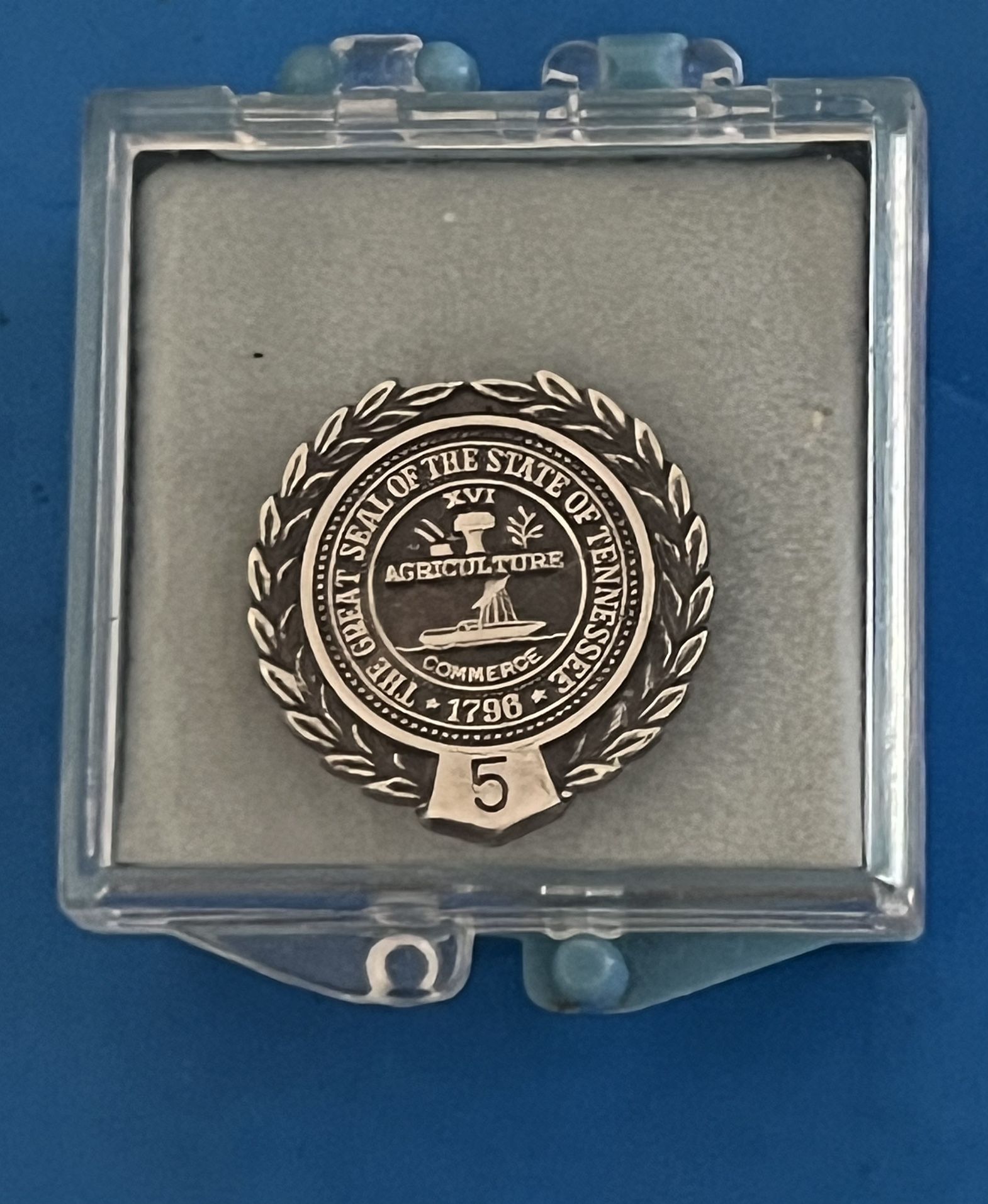 New & Rare Tennessee Sterling Silver  5 YEAR' Service Tie Tac, STATE SEAL, 6.4 g