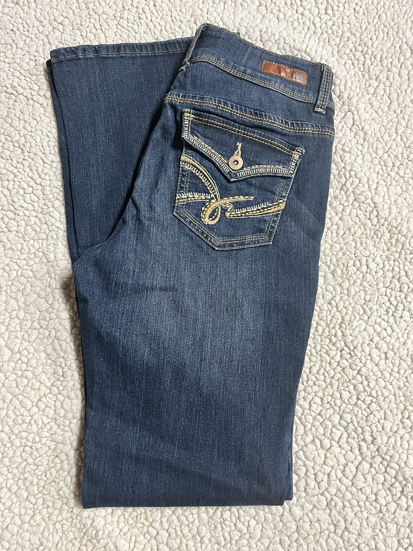 Women Lei Jean