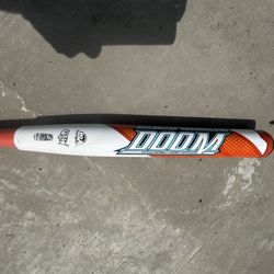 🥎 Dudley DOOM Microply Technology USSSA Slowpitch Softball Bat – 34"/28 oz | $75  