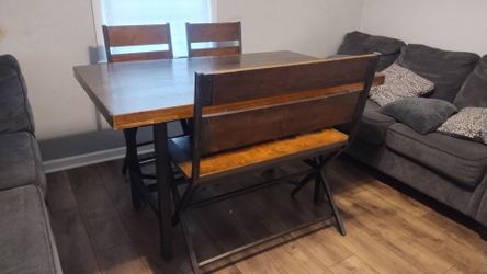 Ashley Furniture Table & Chairs