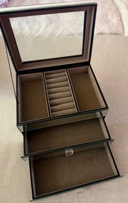 Z- Gallerie Mirrored Jewelry Box
