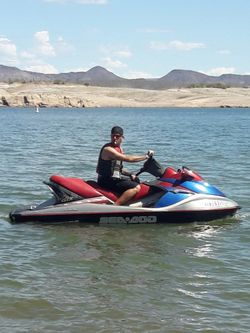 Sea Doo  2 -3 PERSON  SKIS