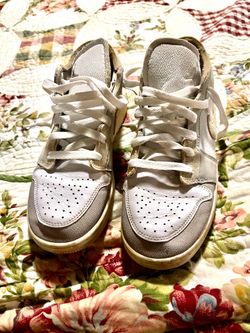 Nike Jordan air boys size 6y in women size 8