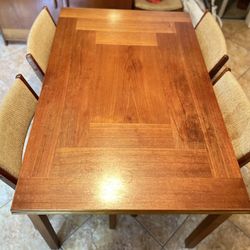 Dining Table W/ Extender
