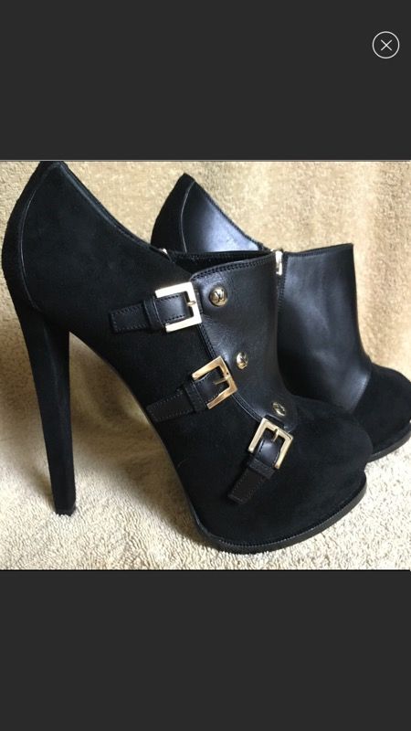 LOUIS VUITTON HEELED BOOTS