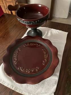 Burgundy Table Top Bowl With Platter