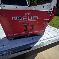 3010-22  Milwaukee High Torque  1/2 " , 3/8 Mid Torque Impacts