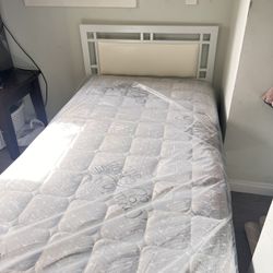 Cama Twin Size Nueva En Su Caja Incluye Colchon 