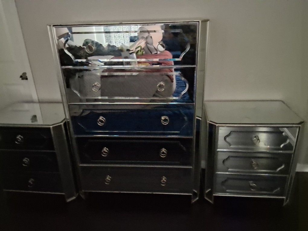 MIRRORED 2 NIGHTSTAND 1 DRESSER CHEST