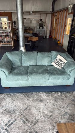 Free Sofa