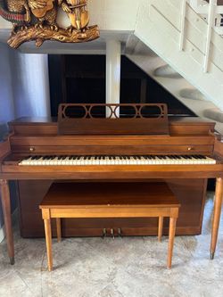 Vintage Piano!!!
