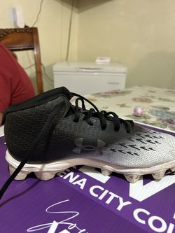 Under Armour football Cleats