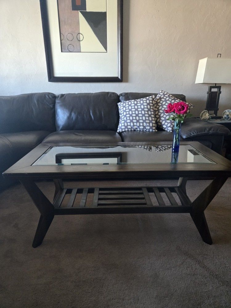 Coffee table with two end tables