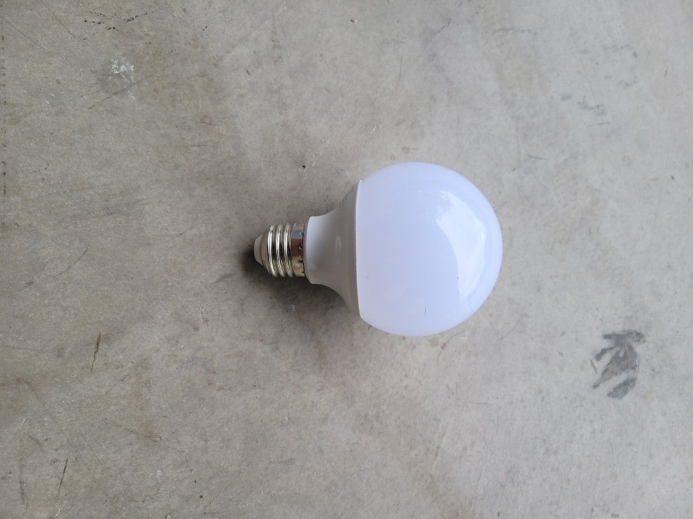 LED Globe Light Bulbs 5000k Color 6W