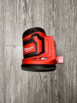 Milwaukee M18 Random Orbit Sander(Missing Dust Container)