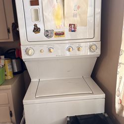 Stackable electric washer/dryer