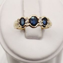 14k Gold Sapphie & Diamond Ring