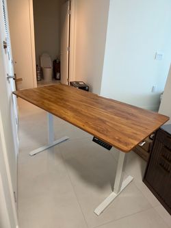 Computer desk