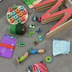 Lovevery : Months 16, 17, 18  The Adventurerw Play Kit