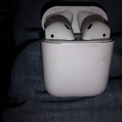 Used Apple Bluetooth Earbuds 