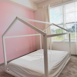 Signature Design by Ashley Flannibrook Contemporary House Bed Frame, Full, White