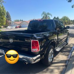 2017 Dodge RAM 1500 Quad Cab Laramie 