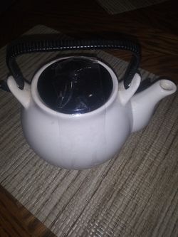 Brand New Asian Themed Teapot
