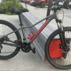 $300 Or OboMarlin 4 Trek Grey And Red