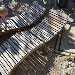 Free wooden Lounge Chairs 