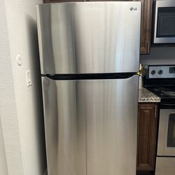 LG 24 cu. ft. 33 Inch Freezer Refrigerator - Stainless Steel