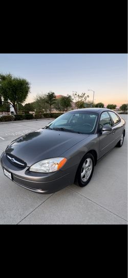 2003 Ford Taurus