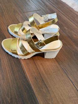 Women’s shoes