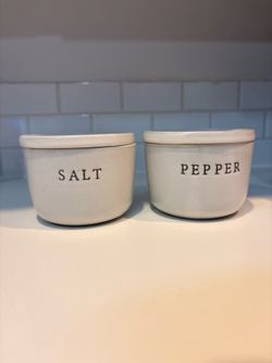 Hearth and hand with magnolia salt and pepper