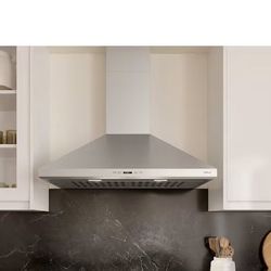Brand New in Box Zephyr 30inch Convertible 650 CFM Range Hood.