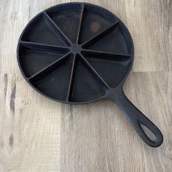 Vintage 8 Wedge BSR Cornbread Skillet Pat. Pending
