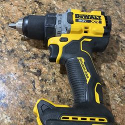 2022 DeWALT DCD800B MAX XR 20V Brushless Cordless 1/2" Drill/Driver New