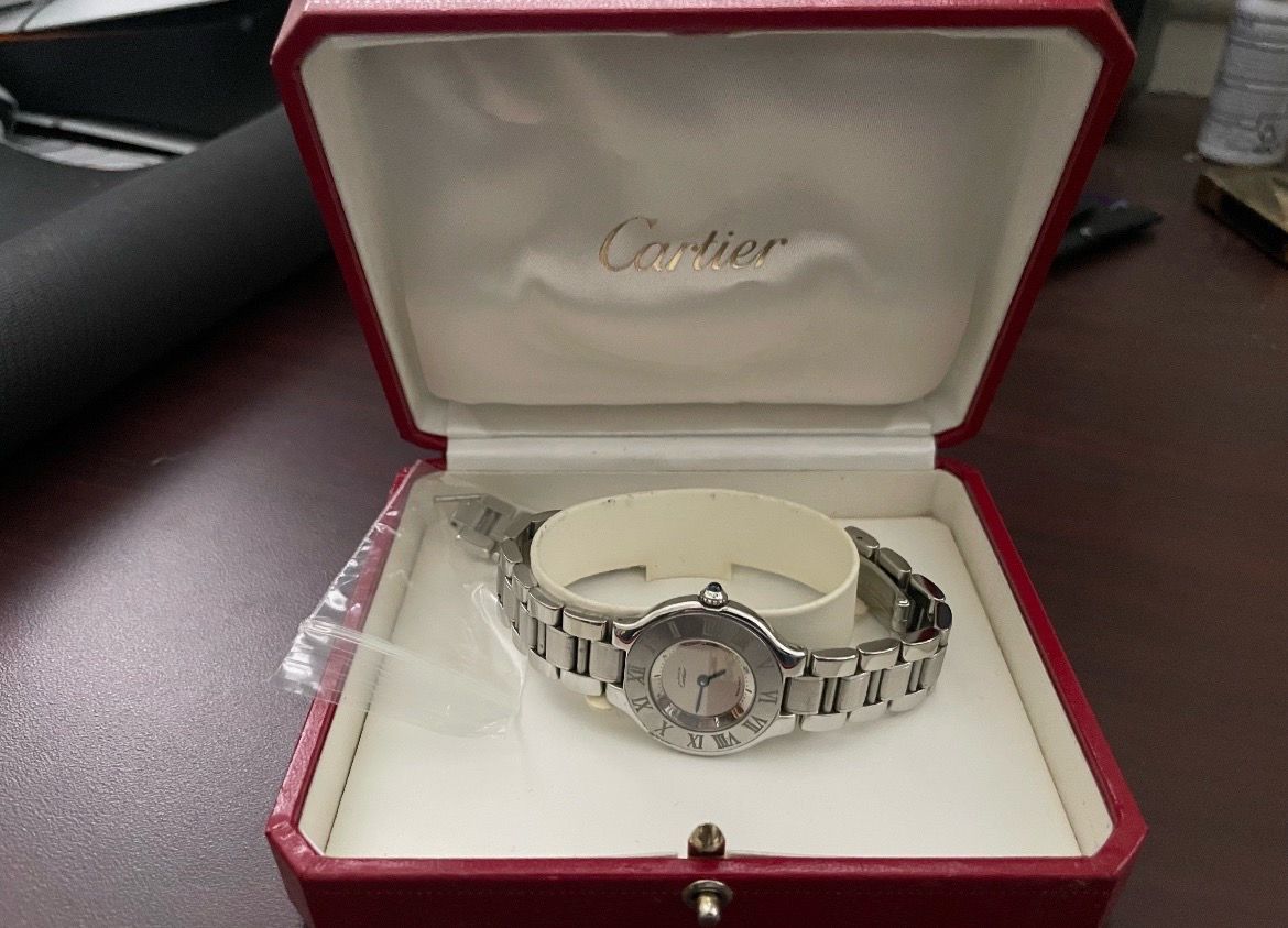 Cartier watch make sure to look at description 👇🏼