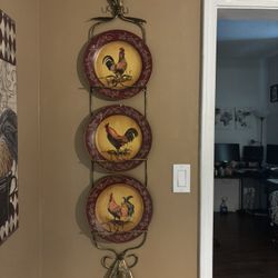 Rooster Plates And Hanging Rack