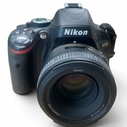 Nikon D5100 Camera
