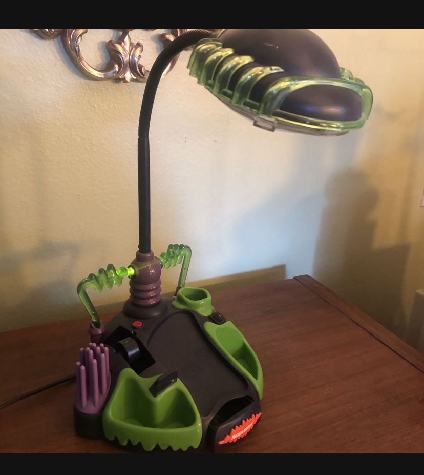 Vintage Nickelodeon Desk Thing for Sale in Seattle, WA - OfferUp