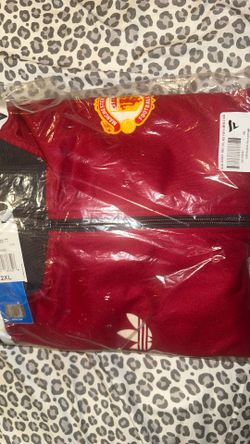 Men’s 2XL Manchester United Football Club Adidas Tracksuit.