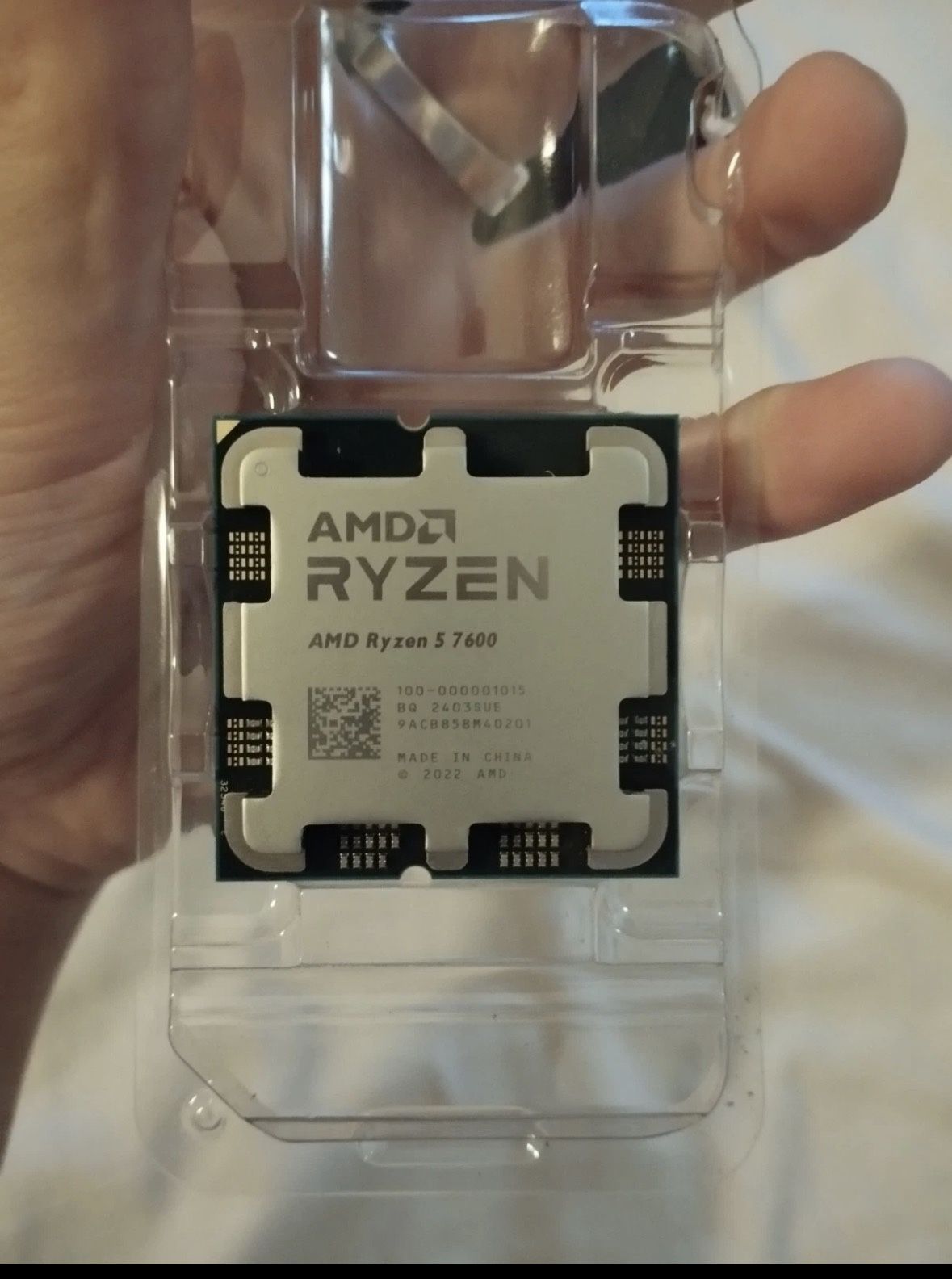 AMD Ryzen 5 7600