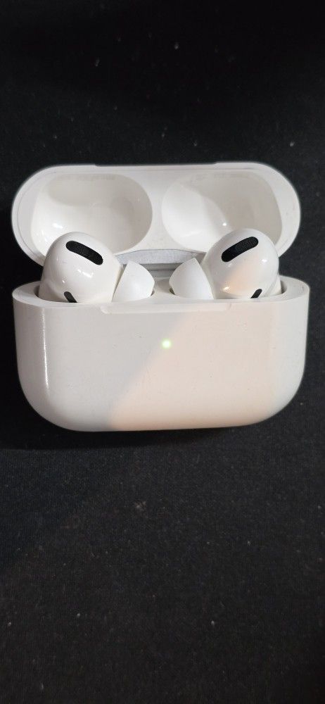 Apple Air Pods 2nd Gen Pro Before The Latest.