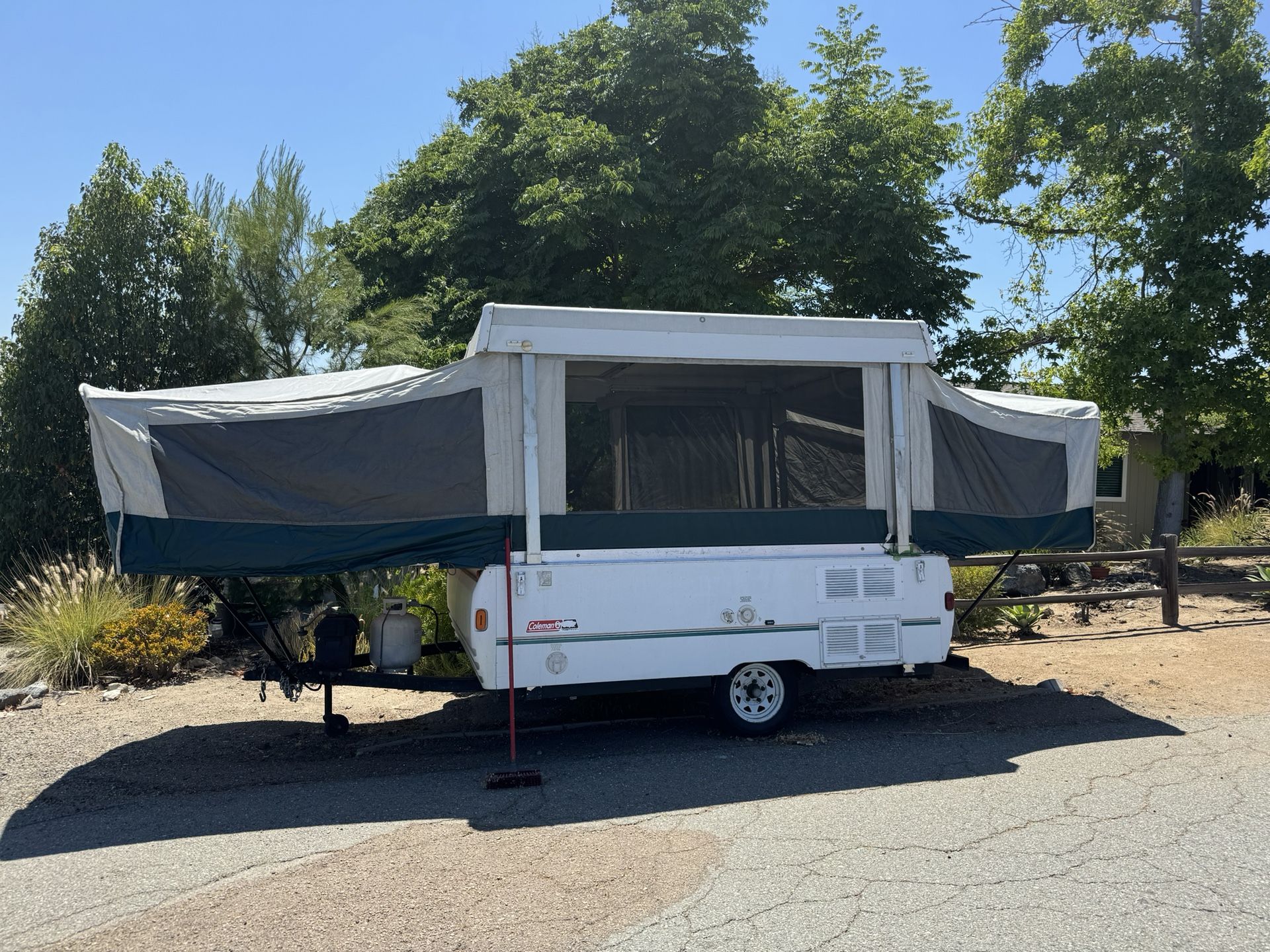 99 Coleman Popup Tent Trailer